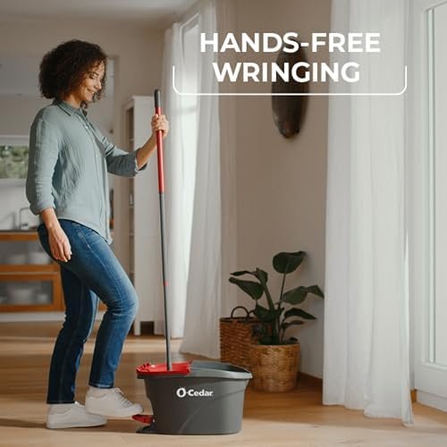 Hands-free mop bucket system for clean floors